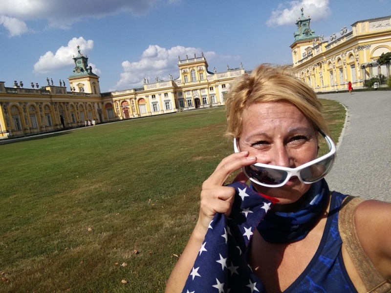 Selfie con sole accecante alla residenza di Wilanów