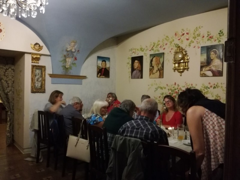 Cena in un ristorante tipico sulle note di Chopin